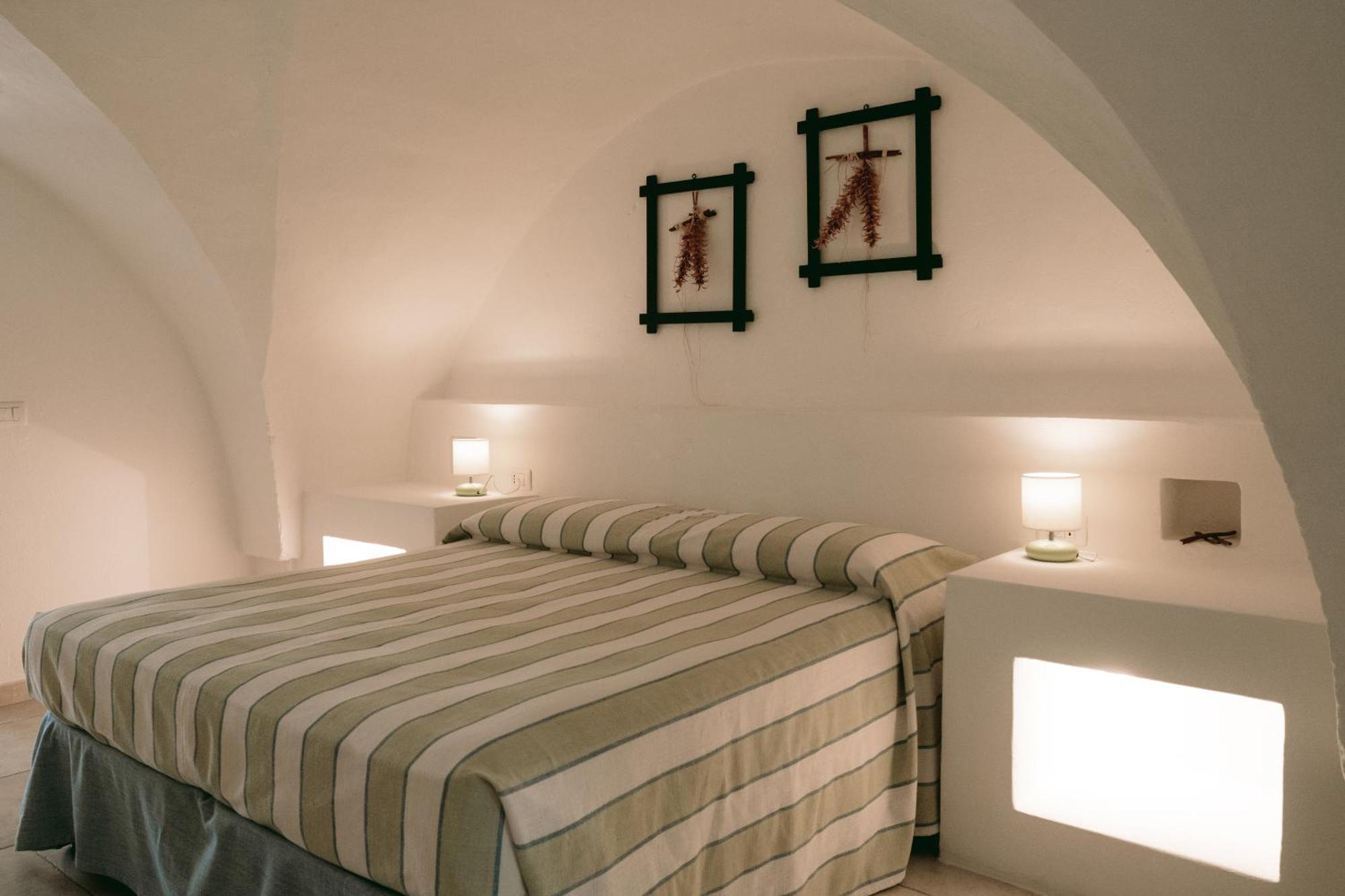 Oltre gli Ulivi Bed and Breakfast Ostuni Esterno foto